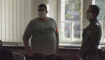 Nedávno ho prepustili a opäť mu hrozí basa. Muž (31) zase napadol matku a vyhrážal sa jej