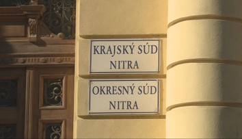 „Kedy sa to skončí?“ Súd s manželmi obžalovanými zo sexuálneho násilia je už šesť rokov iba na začiatku