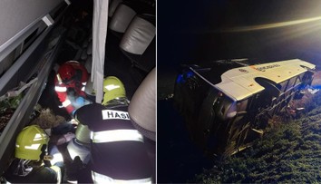 Prevrátený autobus na D1: Osem zranených, dvoch cestujúcich v zlom stave vynášali z vraku (FOTO)