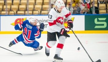 Vlani získali striebro v nelegálnych dresoch. Švajčiari museli pred MS v hokeji riešiť netradičný problém