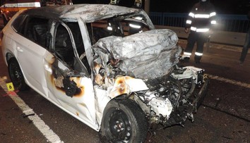 Pri tragickej nehode zhorel v aute vodič, polícia nepozná jeho totožnosť