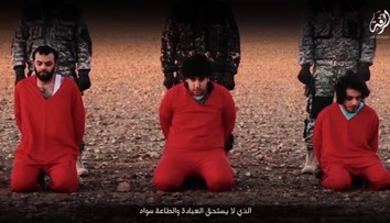 IS zverejnil video zachytávajúce vraždu piatich "britských špiónov"