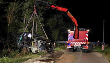 FOTO: Vážna nehoda: V aute sedelo 6 ľudí, šoféroval 16-ročný chlapec
