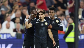 Na horúcu stoličku v Chelsea môže zasadnúť bývalý kouč Realu. Kandidátov je však viac