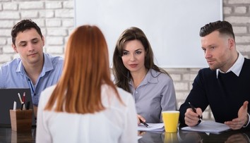 Nástupný plat 1 800 eur: Časť absolventov zarobí slušné peniaze hneď na začiatku kariéry