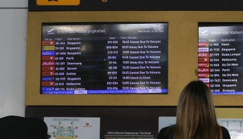 Sopečná erupcia zastavila letecké spojenie s obľúbenou destináciou. Tisíce ľudí uviazli na letiskách