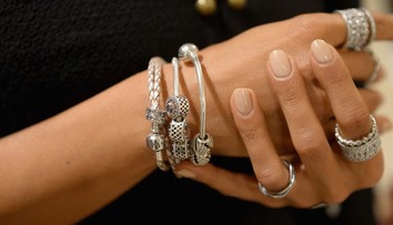 Obľúbené šperky najväčšej svetovej značky budú iné. Známa firma upravuje výrobu