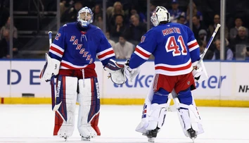 Jeden z najlepších brankárov generácie chytal NHL polovicu života. Lúči sa s trofejami i olympijskou medailou