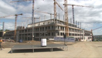 Stavba nemocnice v Prešove ide podľa plánu. Problém so stĺpmi je už podľa premiéra vyriešený