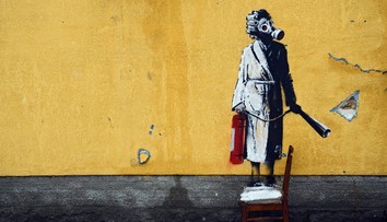 Skupina ľudí sa na Ukrajine pokúsila ukradnúť Banksyho nástennú maľbu