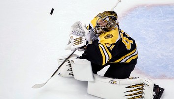 Tampa je krok od postupu, Islanders a Vegas sa ujali vedenia v sériách