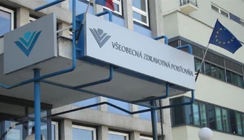 Potvrdené! VšZP zaplatí pre pochybenia v kauze Kostka historicky najvyššiu pokutu