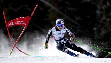 Favoritky vypadli v prvom kole, Shiffrinová šiesta. Víťazka z Nového Zélandu je v obrovskom slalome ako doma