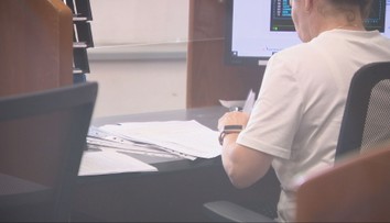 Hendikepovaní môžu prísť o mzdy kvôli novej byrokracii. Príspevky meškajú mesiace