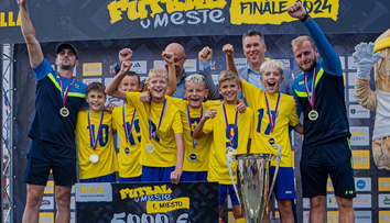 Projekt Futbal v meste spoznal víťaza. V Bratislave sa o trofej pobilo 16 najlepších tímov z celého Slovenska