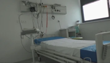 Hrali sa 19 rokov na ťažko chorých, aby dostávali dávky. Polícia odhalila ich dvojitý život
