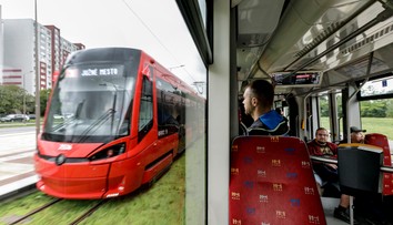 Ušetrite až 370 eur ročne. V Bratislave si už kúpite električenku priamo na zastávke