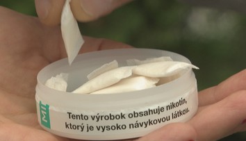 Predaj nikotínových vrecúšok by po novom mal byť pre mladých tabu. Zisťovali sme, ako to funguje v praxi