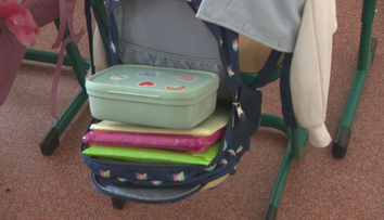 Ťažké školské tašky môžu deťom kriviť chrbticu. Prinášame odporúčania lekárov