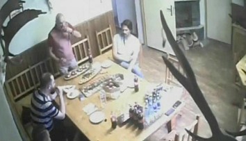 Nahrávky z poľovníckej chaty: Dvaja príslušníci si musia vyšetrenie na detektore zopakovať