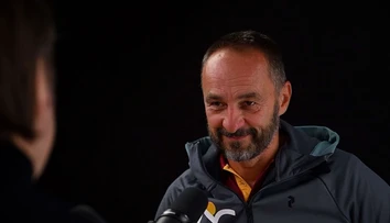 Má za sebou vyše 10 500 zoskokov. Je to bezpečný šport, tvrdí majster sveta v parašutizme Róbert Juriš