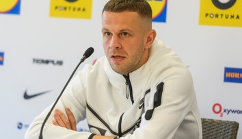 VIDEO: Skrat slovenského reprezentanta Vavra na turnaji pred Vianocami. Tínedžerovi strelil facku