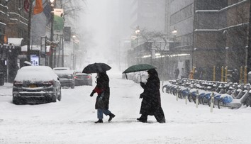 Snehová búrka ochromila USA. Kalamita má už najmenej 10 obetí, bez elektriny sú státisíce domácností