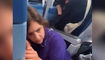 VIDEO: Počas boja sa lietadlo FlyDubai prepadlo o tisíce metrov. Katastrofu odvrátili piloti v civile a tajný agent