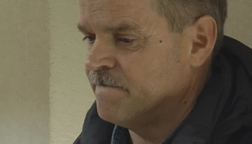 Starostovi namerali skoro dve promile alkoholu, on však naďalej šoféruje