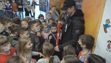 Bronzový medailista Samuel Kňažko navštívil svoju základnú školu. Deti boli nadšené