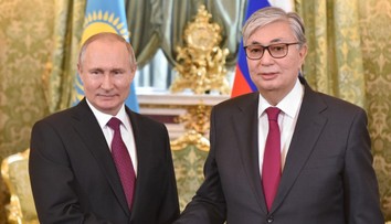 Putin sľubuje transparentné vyšetrovanie havárie azerbajdžanského lietadla