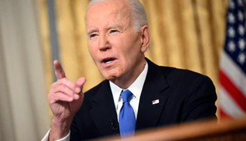 Biden v rozlúčkovom prejave varoval pred „oligarchiou“ bohatých ľudí aj dezinformáciami