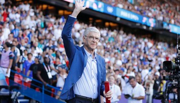 Dokázal neuveriteľné veci, vďačí aj alkoholu. Profesor nepremožiteľných má 75 rokov