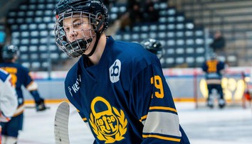 Vystrelil ako kométa. Slovák môže byť čiernym koňom draftu, z otázok klubov NHL mu padla sánka (rozhovor)