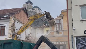 Národná pamiatka zmizla zo dňa na deň: Historický dom v centre Trenčína zbúrali bez povolenia