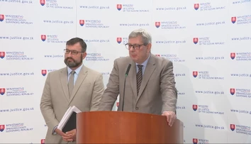 Kto pochybil pri zverejňovaní citlivých údajov? Nový obchodný register riadne schválila vláda aj parlament