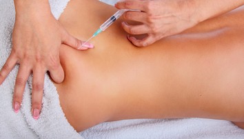 Obľúbený skrášľovací zákrok sa zmenil na nočnú moru. Žena nemôže chodiť ani rozprávať