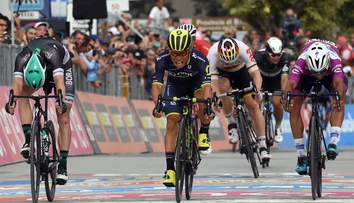 GIRO: Špurt v siedmej etape vyhral Ewan