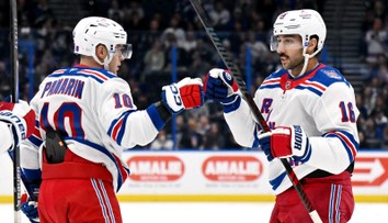 VIDEO: Gólový uragán v prvej tretine viedol k výhre Rangers. Utah impozantným spôsobom otočil zápas