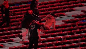 VIDEO: Násilnosti fanúšikov v Argentíne priniesli zranených aj mnoho zatknutých. Zápas predčasne ukončili