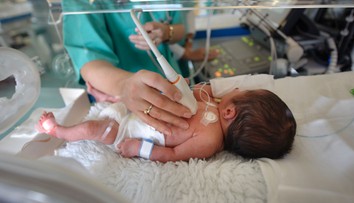 Škandál v parížskej nemocnici: Zdravotná sestra mala zneužívať novorodencov a natáčať sa pri tom