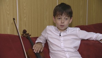 Na Slovensku vyrastá malý Mozart: Teo (10) si už zahral sólo s veľkými orchestrami
