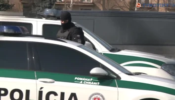 Veľká protikorupčná akcia na západe Slovenska. Policajti zadržali viacero ľudí