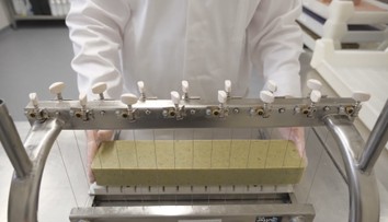 Život vedkyne Barbary zmenilo materstvo. Chcela pomôcť synovi, preto vymenila celú kariéru