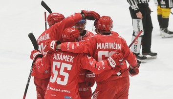 VIDEO: Slovenská družina v Třinci si opäť zahrá o český titul. Pozrite si, ako plánujú naši hokejisti oslavovať