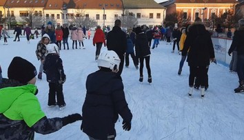 Korčuľovanie ako jeden z obľúbených zimných športov. Mestá plánujú zriadiť klziská aj napriek vysokým nákladom