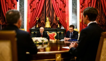 Rokovania o konci vojny sprevádza miliardová ropná dohoda. Záujem majú podnikatelia prepojení na vyjednávačov USA