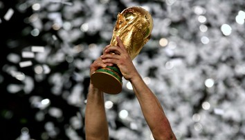 Lístky na MS vo futbale dostali zadarmo. FIFA však radosť fanúšikov napokon schladila