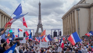 Francúzski učitelia nenastúpili do práce, pre chaotickú covidovú politiku vyhlásili štrajk
