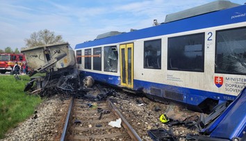 VIDEO: Kamera zachytila tragickú zrážku. Vodič neprežil, vlak sa vykoľajil